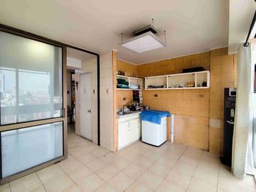 OFICINA 117 m² EN VENTA EN PROVIDENCIA | CENTRO MÉDICO | 4 PRIVADOS | 3 BAÑOS | ESTACIONAMIENTO