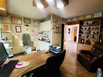 OFICINA 117 m² EN VENTA EN PROVIDENCIA | CENTRO MÉDICO | 4 PRIVADOS | 3 BAÑOS | ESTACIONAMIENTO