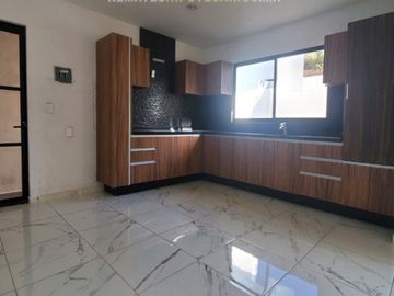 Casa en venta remate bancario 3 recamaras, 3 baños, 2 estacionamientos