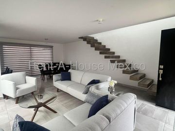 Casa amueblada de 3 recamaras en renta en Zakia, Querétaro