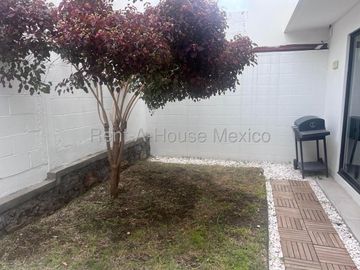 Casa amueblada de 3 recamaras en renta en Zakia, Querétaro