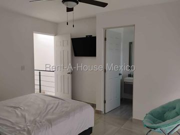 Casa amueblada de 3 recamaras en renta en Zakia, Querétaro