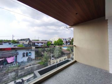 4-Bedroom Townhouse with Open Space in Project 8 Quezon City -AJCQ