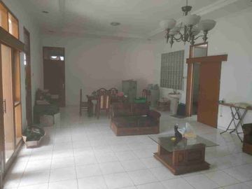 Rumah Murah Hitung Tanah di Sayap BKR Regol Bandung
