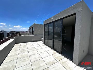 CASA PREVENTA EN FRENTE DEL PARQUE METROPOLITANO