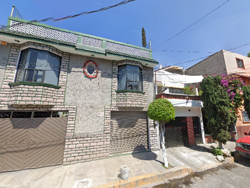VENTA DE HERMOSA CASA EN CHALMA LA BARRANCA TLALNEPANTLA ESTADO DE MEXICO