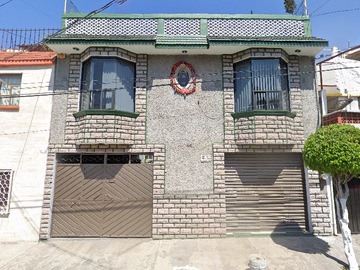 VENTA DE HERMOSA CASA EN CHALMA LA BARRANCA TLALNEPANTLA ESTADO DE MEXICO