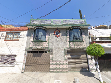 VENTA DE HERMOSA CASA EN CHALMA LA BARRANCA TLALNEPANTLA ESTADO DE MEXICO