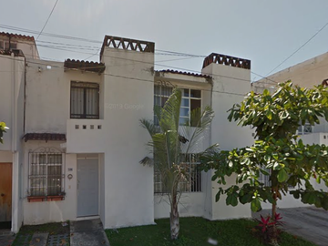 CASA EN PUERTO VALLARTA, SUPER AMPLIA, ACABADOS DE LUJO, CUENTA CON TODOS LOS SERVICIOS Y AMENIDADES.