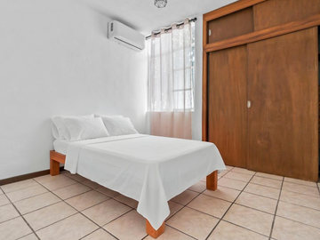 CASA EN PUERTO VALLARTA, SUPER AMPLIA, ACABADOS DE LUJO, CUENTA CON TODOS LOS SERVICIOS Y AMENIDADES.