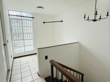 CASA EN PUERTO VALLARTA, SUPER AMPLIA, ACABADOS DE LUJO, CUENTA CON TODOS LOS SERVICIOS Y AMENIDADES.