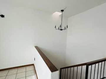 CASA EN PUERTO VALLARTA, SUPER AMPLIA, ACABADOS DE LUJO, CUENTA CON TODOS LOS SERVICIOS Y AMENIDADES.