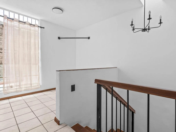 CASA EN PUERTO VALLARTA, SUPER AMPLIA, ACABADOS DE LUJO, CUENTA CON TODOS LOS SERVICIOS Y AMENIDADES.
