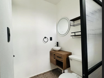 CASA EN PUERTO VALLARTA, SUPER AMPLIA, ACABADOS DE LUJO, CUENTA CON TODOS LOS SERVICIOS Y AMENIDADES.