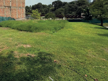 Terreno en Venta Lomas Acueducto - Av. Juan Palomar y Arias y Av. Universidad.
