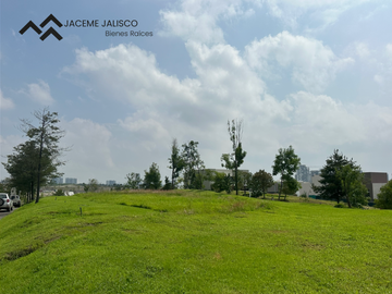 Terreno en Venta Lomas Acueducto - Av. Juan Palomar y Arias y Av. Universidad.