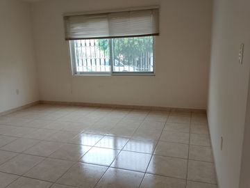Rento Casa Col. Carretas Querétaro