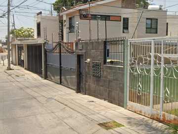 HERMOSA CASA EN GUADALAJARA, JALISCO DE RECUPERACIÓN BANCARIA