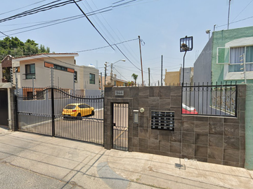 HERMOSA CASA EN GUADALAJARA, JALISCO DE RECUPERACIÓN BANCARIA