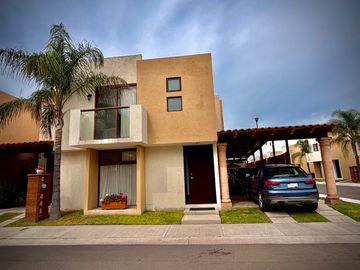 Casa en Venta en Puerta Real II en Esquina