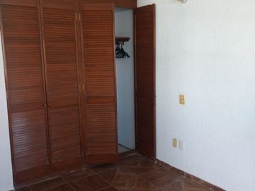 CASA EN RENTA AMPLIA EN FRACC TEJEDA