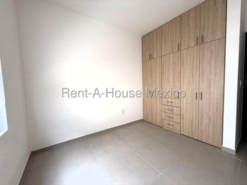 Casa de tres recamaras en renta en Zibatá, Querétaro