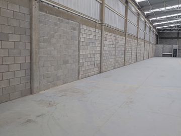 RENTO BODEGA EXCELENTE UBICACION 1000 M2 BLVD LA LUZ SAN PEDRO DE LOS HERNANDEZ