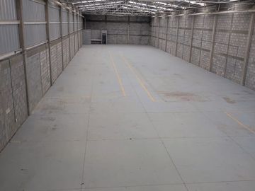 RENTO BODEGA EXCELENTE UBICACION 1000 M2 BLVD LA LUZ SAN PEDRO DE LOS HERNANDEZ