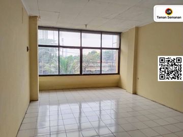 Dijual atau Disewakan! Ruko Hook Interkota Cengkareng Jakarta Barat - Lokasi strategis, 3.5 Lantai