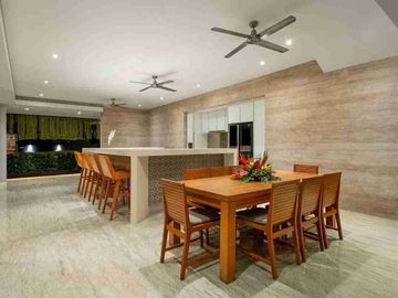 Villa Mewah Kerobokan Badung Bali