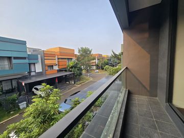 Disewakan Rumah 2 Lantai di Gading Serpong Cluster Mozart