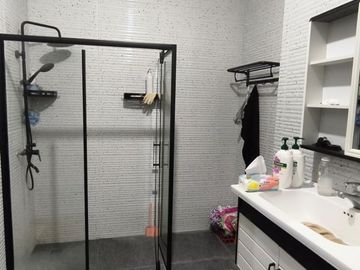 Rumah Hook Luas 315m Dekat Toll JORR dan Stasiun Cakung di Pulogebang Cakung Jakarta Timur