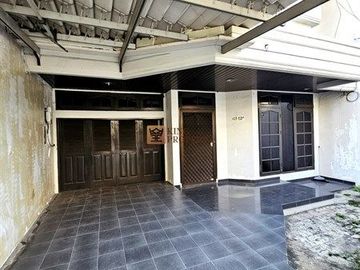 Disewakan Rumah Taman Harapan Indah Jelambar 2,5 Lantai Full Bangunan 4+2 KT | LT 165m² | LB 198m² | Parkir 2 Mobil