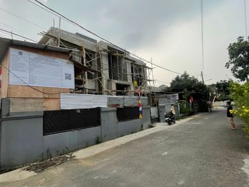 Jual Rumah Premium Brand New American Classic di Pesanggrahan, Petukangan, Jakarta Selatan