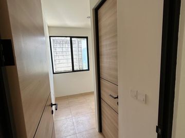 Di Jual Dan Disewakan Rumah Cendana Crest di Park Serpong, Lokasi Strategis dan Lingkungan Asri