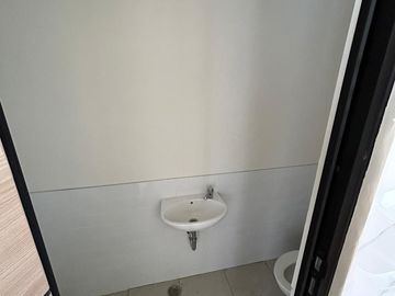 Di Jual Dan Disewakan Rumah Cendana Crest di Park Serpong, Lokasi Strategis dan Lingkungan Asri
