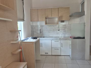 DISEWAKAN RUMAH AMARILLO VILLAGE POSISI HOOK BAGUS DAN RAPIH DI GADING SERPONG