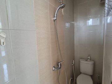 DISEWAKAN RUMAH AMARILLO VILLAGE POSISI HOOK BAGUS DAN RAPIH DI GADING SERPONG