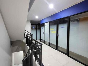 disewakan Ruangan kantor di ruko apartemen gading mediterania kelapa gading