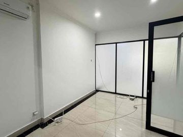 disewakan Ruangan kantor di ruko apartemen gading mediterania kelapa gading