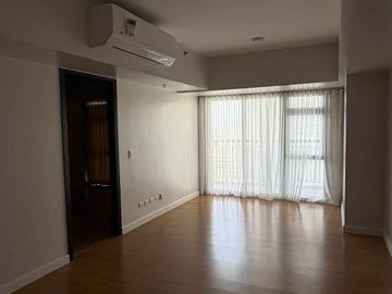 FOR LEASE | PARK TRIANGLE RESIDENCES BGC