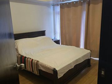 1 Bedroom with Parking Ayala Land Park Triangle Residences BGC Condo For Rent Good deal Furnished near International School Serendra Uptown EGP WGP