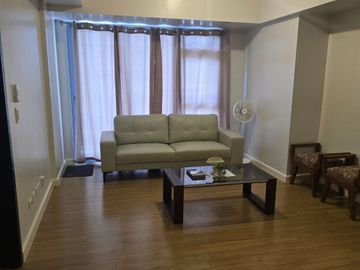 1 Bedroom with Parking Ayala Land Park Triangle Residences BGC Condo For Rent Good deal Furnished near International School Serendra Uptown EGP WGP