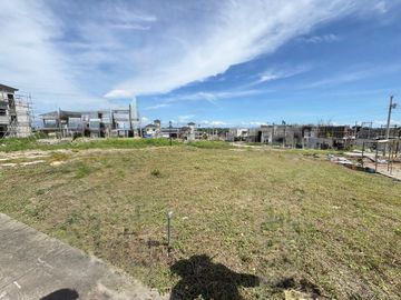 CORNER LOT WITH OCEAN VIEW | SEAFRONT RESIDENCES BATANGAS