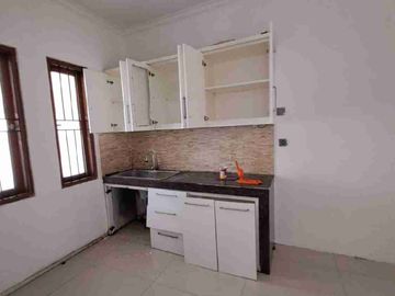 Sewa Rumah di Sektor 1A Gading Serpong Rapi sdh renov