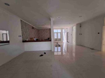 Sewa Rumah di Sektor 1A Gading Serpong Rapi sdh renov