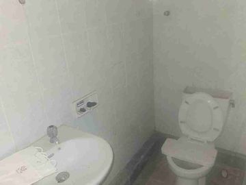 Jual Rumah Hitung Harga Tanah Saja Luas 2.3are/230meter Lokasi Jl Semer Kerobokan dekat Umalas/ Petitenget area Investasi strategis. wd