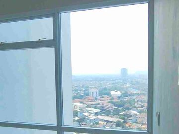Disewa Apartemen Puri Mansion 1 BR kosongan Jakarta Barat ada beberapa lantai