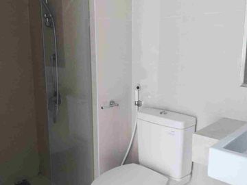Disewa Apartemen Puri Mansion 1 BR kosongan Jakarta Barat ada beberapa lantai