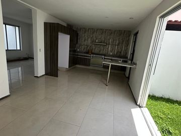 CASA EN VENTA O RENTA , EN COLONIA  EL FORTIN, ZAPOPAN , JALISCO.